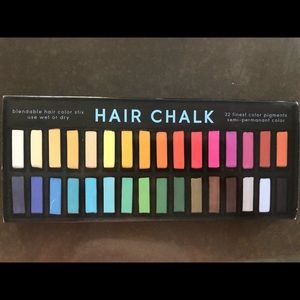 Hair chalk